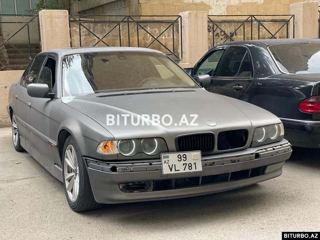 BMW 735