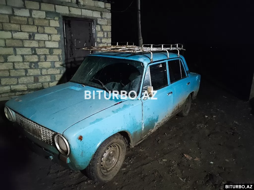 LADA (VAZ) 21011