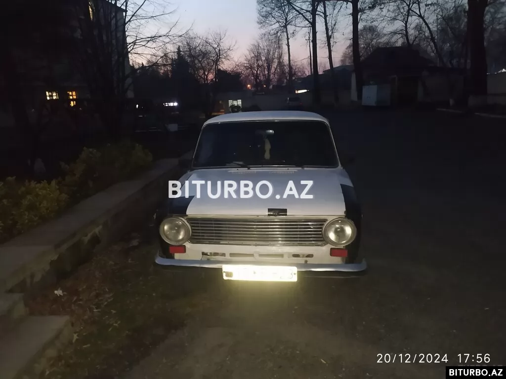LADA (VAZ) 21011