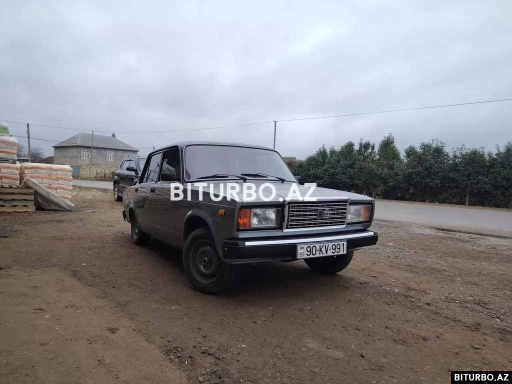 LADA (VAZ) 2107