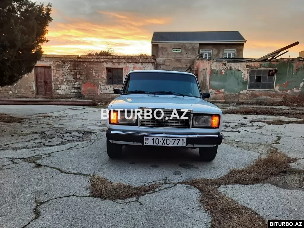LADA (VAZ) 2107