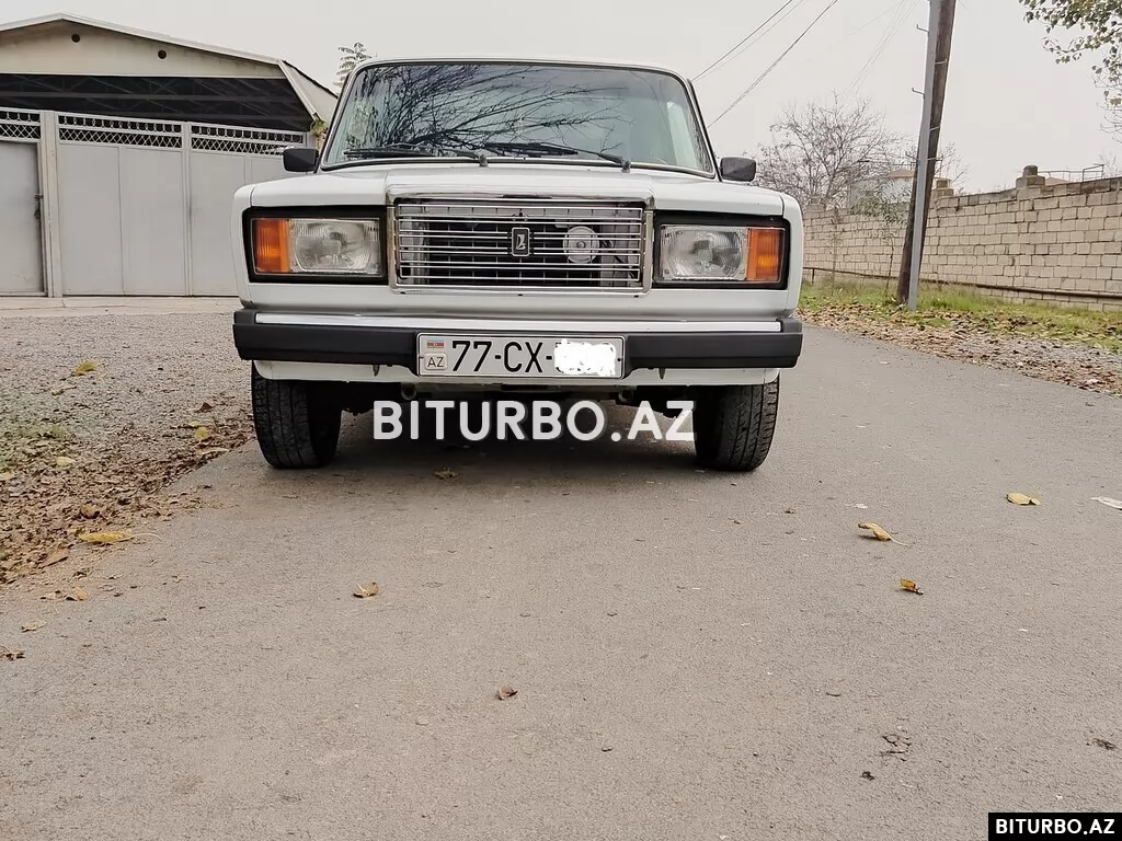 LADA (VAZ) 2107