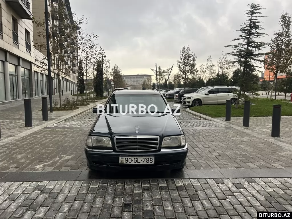 Mercedes C 180