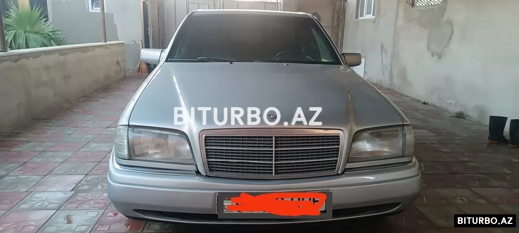 Mercedes C 200