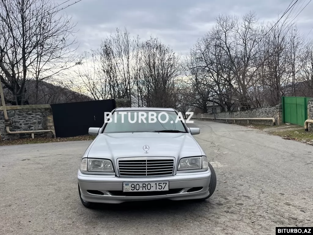 Mercedes C 200