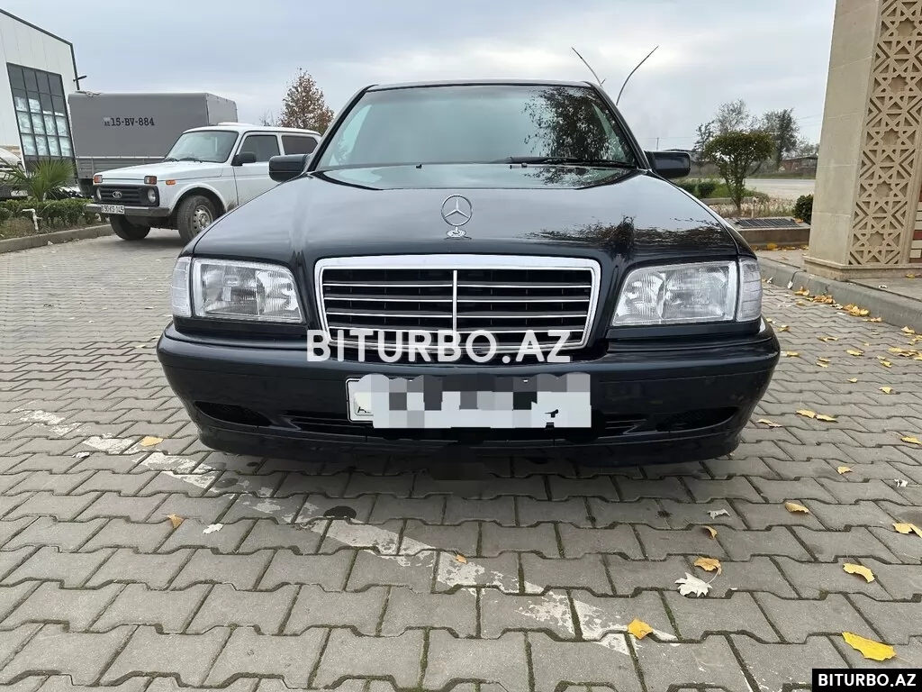 Mercedes C 200