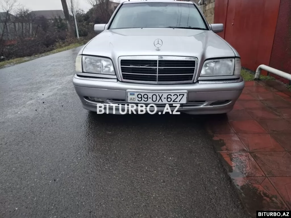 Mercedes C 200