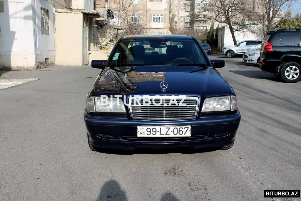 Mercedes C 200
