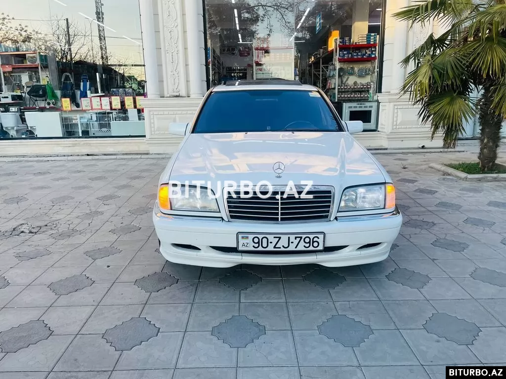 Mercedes C 240