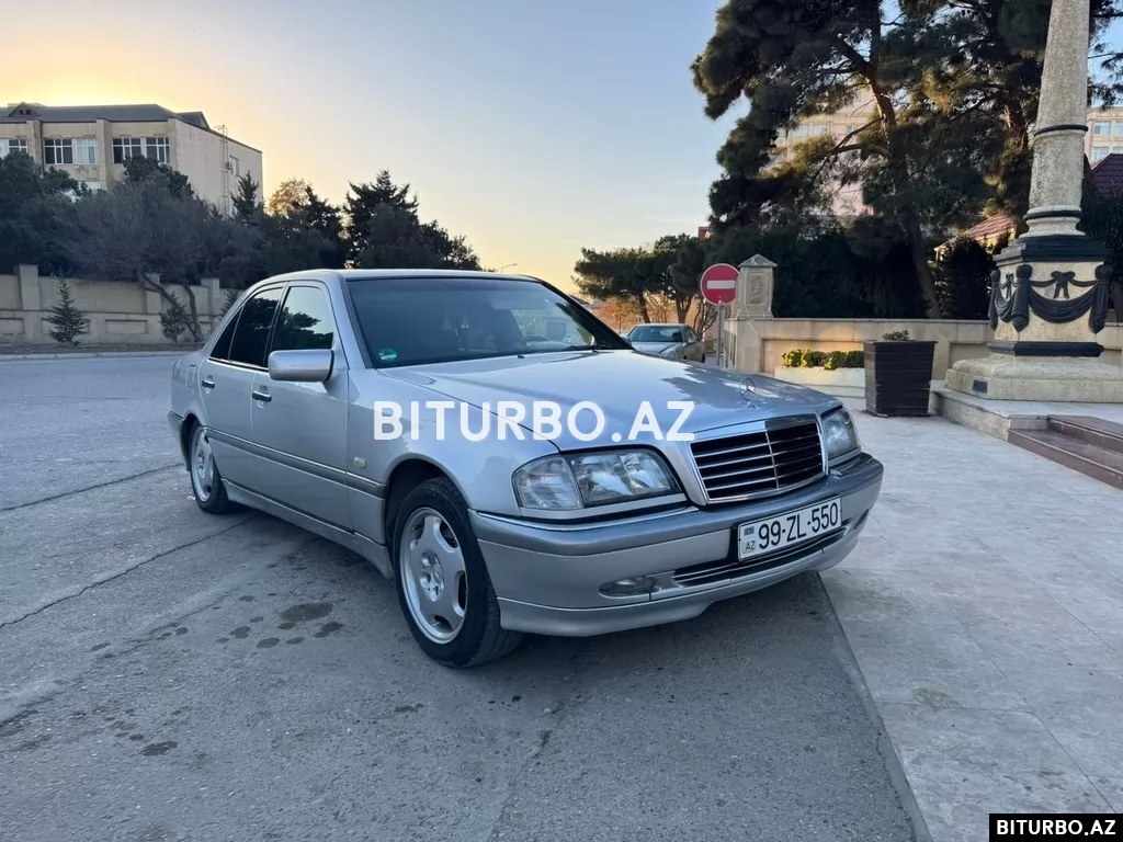 Mercedes C 240