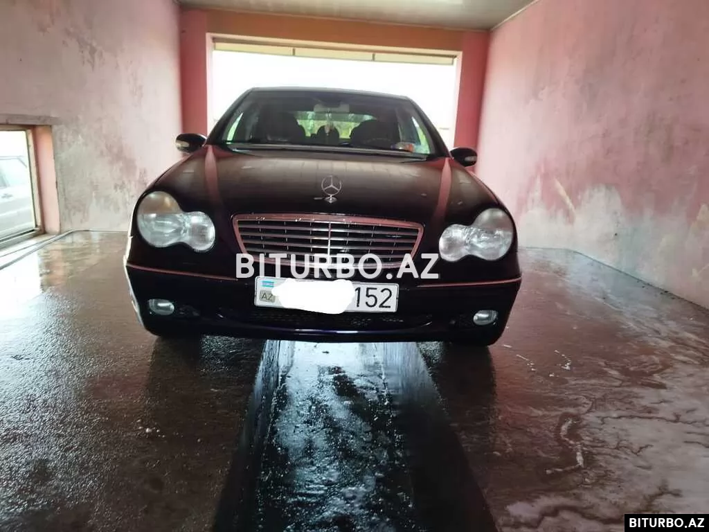 Mercedes C 240