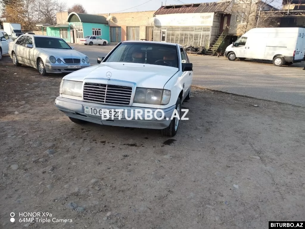 Mercedes E 200