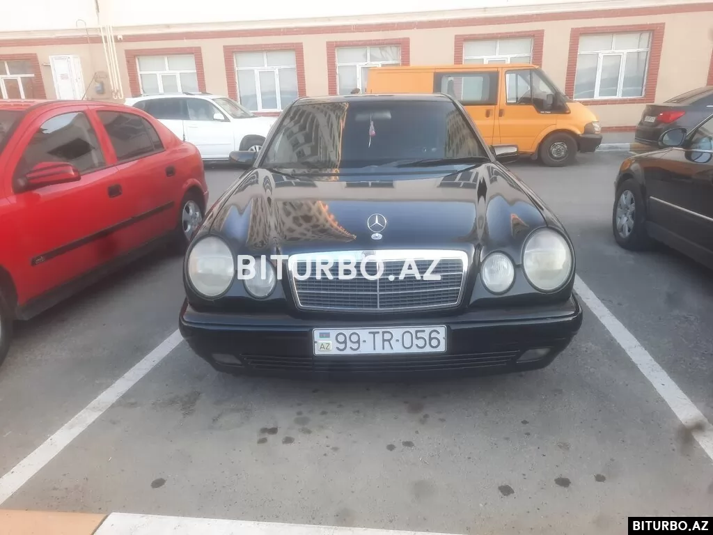 Mercedes E 200
