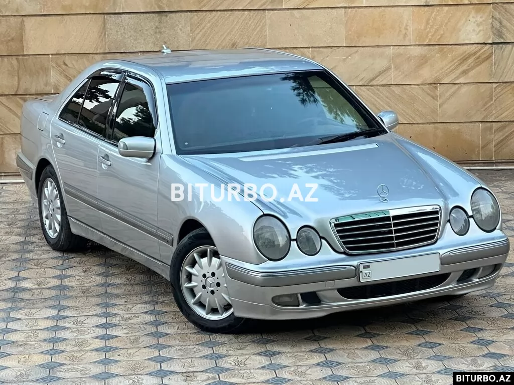 Mercedes E 200