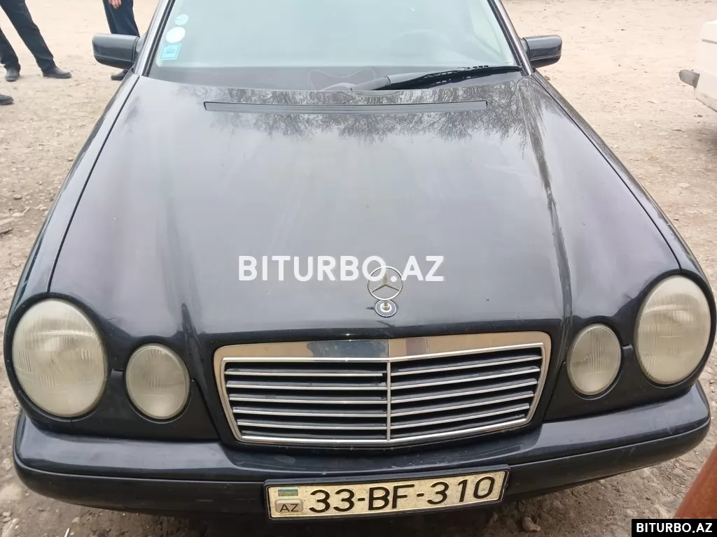 Mercedes E 240