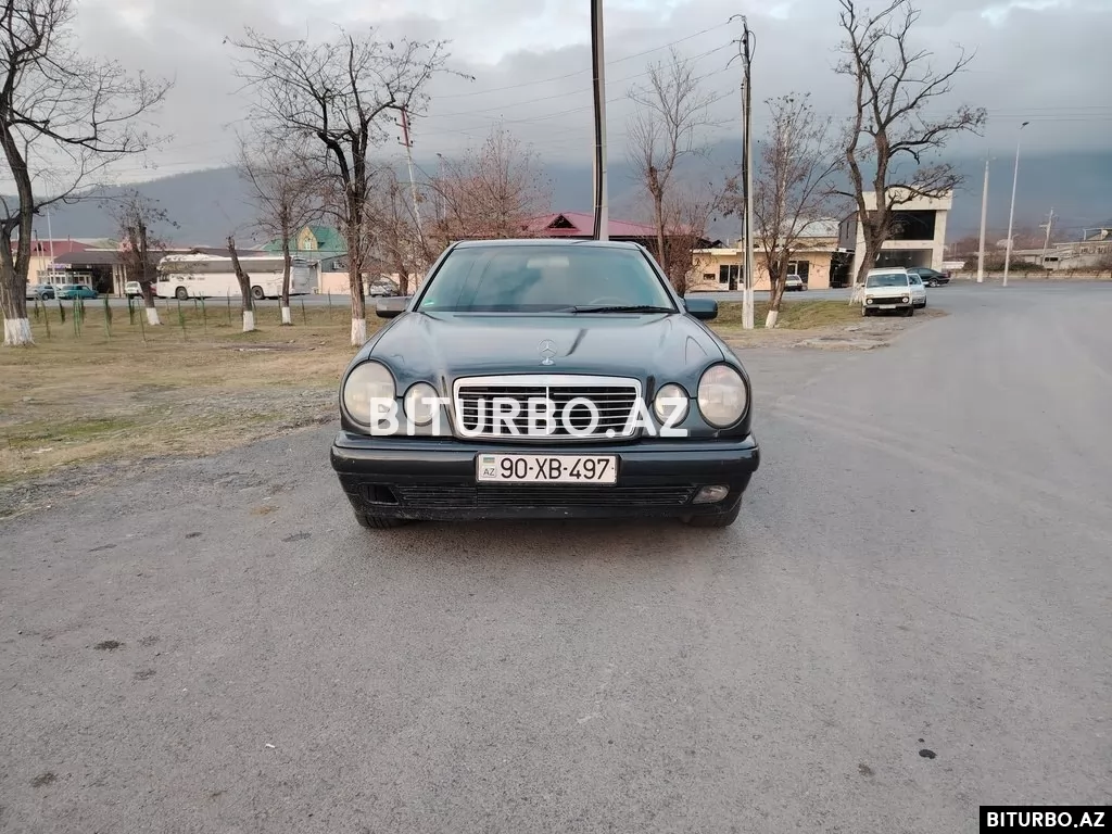 Mercedes E 240