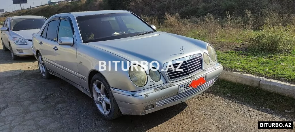 Mercedes E 240