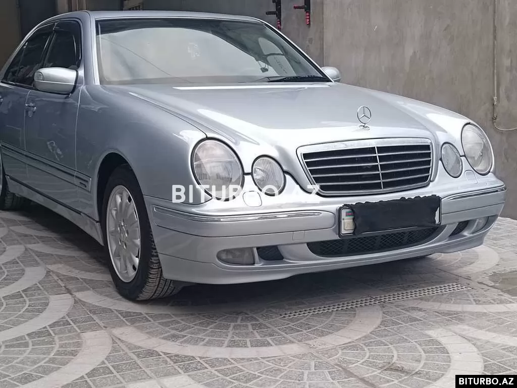 Mercedes E 240