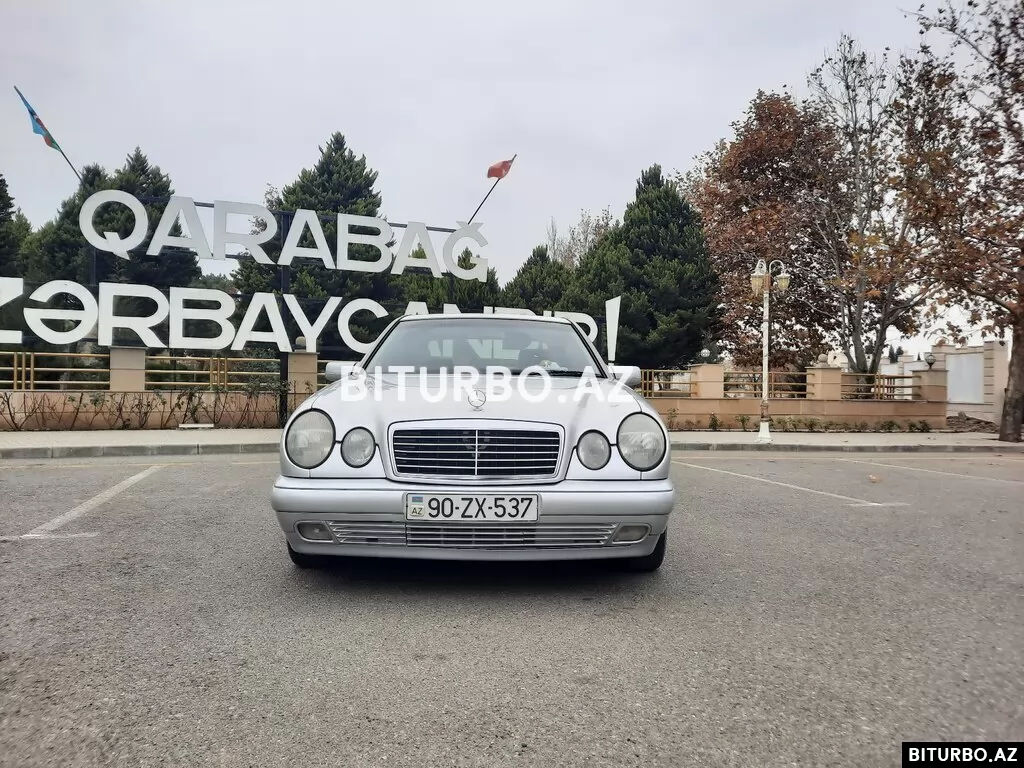 Mercedes E 240