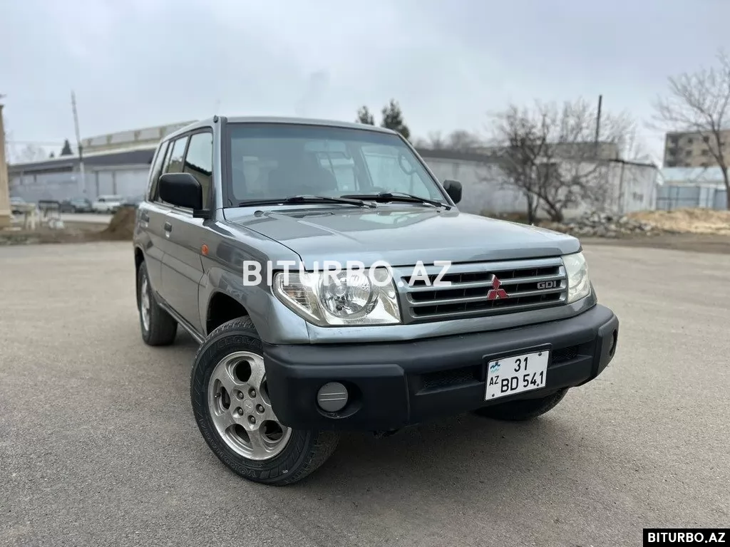 Mitsubishi Pajero io