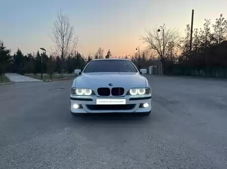 BMW 523