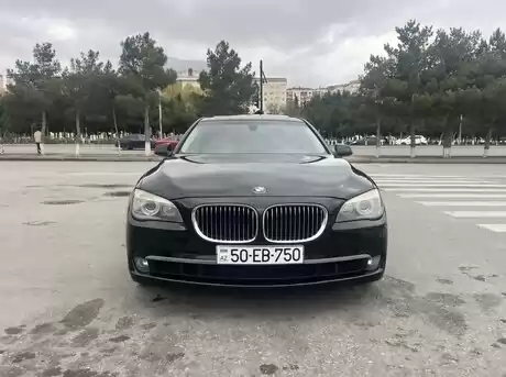 BMW 750