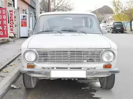 LADA (VAZ) 21011