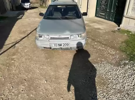 LADA (VAZ) 2111
