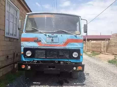 MAZ 5549