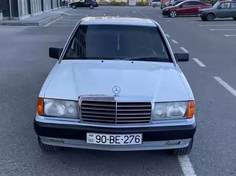 Mercedes 190