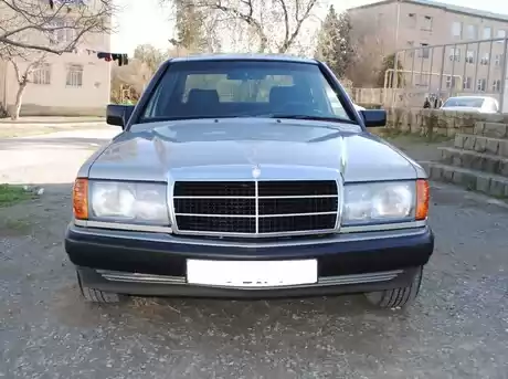 Mercedes 190