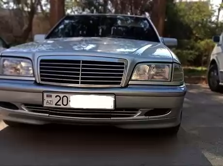 Mercedes C 180