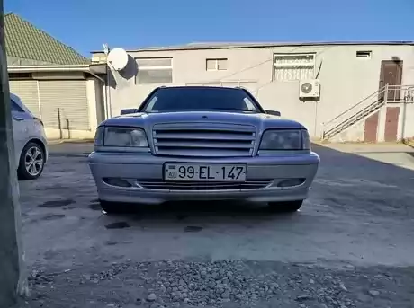 Mercedes C 180