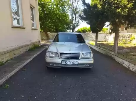 Mercedes C 180