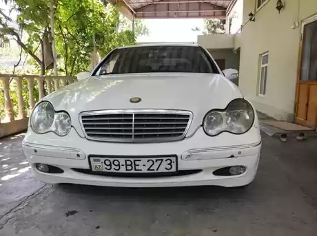 Mercedes C 200