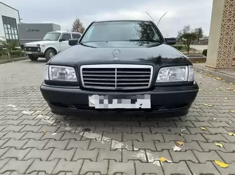 Mercedes C 200