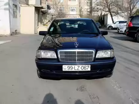 Mercedes C 200