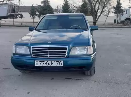 Mercedes C 200