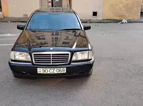Mercedes C 200