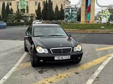 Mercedes C 200
