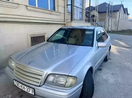 Mercedes C 220