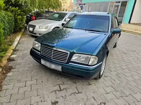 Mercedes C 230