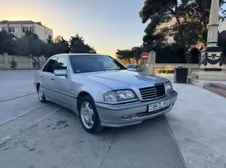 Mercedes C 240