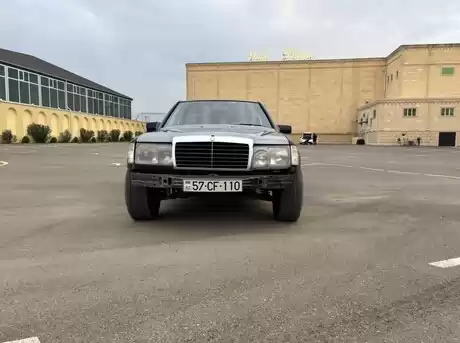 Mercedes E 200