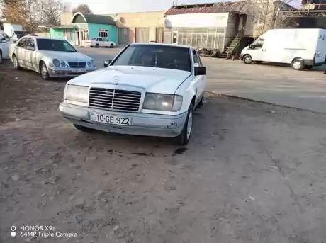 Mercedes E 200