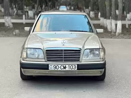 Mercedes E 220