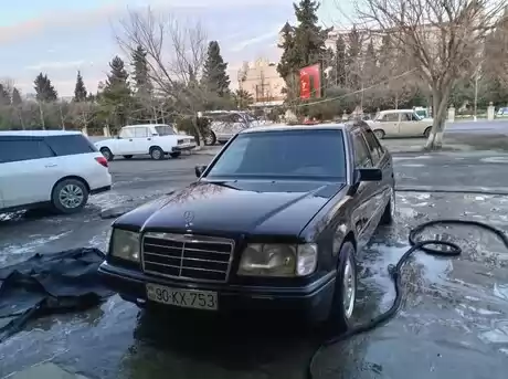 Mercedes E 220