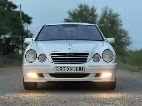 Mercedes E 270