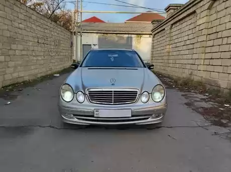 Mercedes E 270