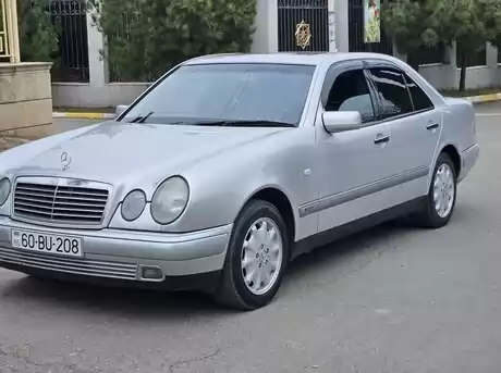 Mercedes E 280